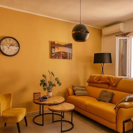 Village House Of Jean Gordes Esterno foto