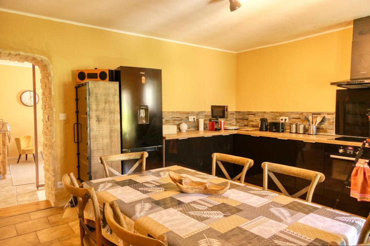 Village House Of Jean Gordes Esterno foto