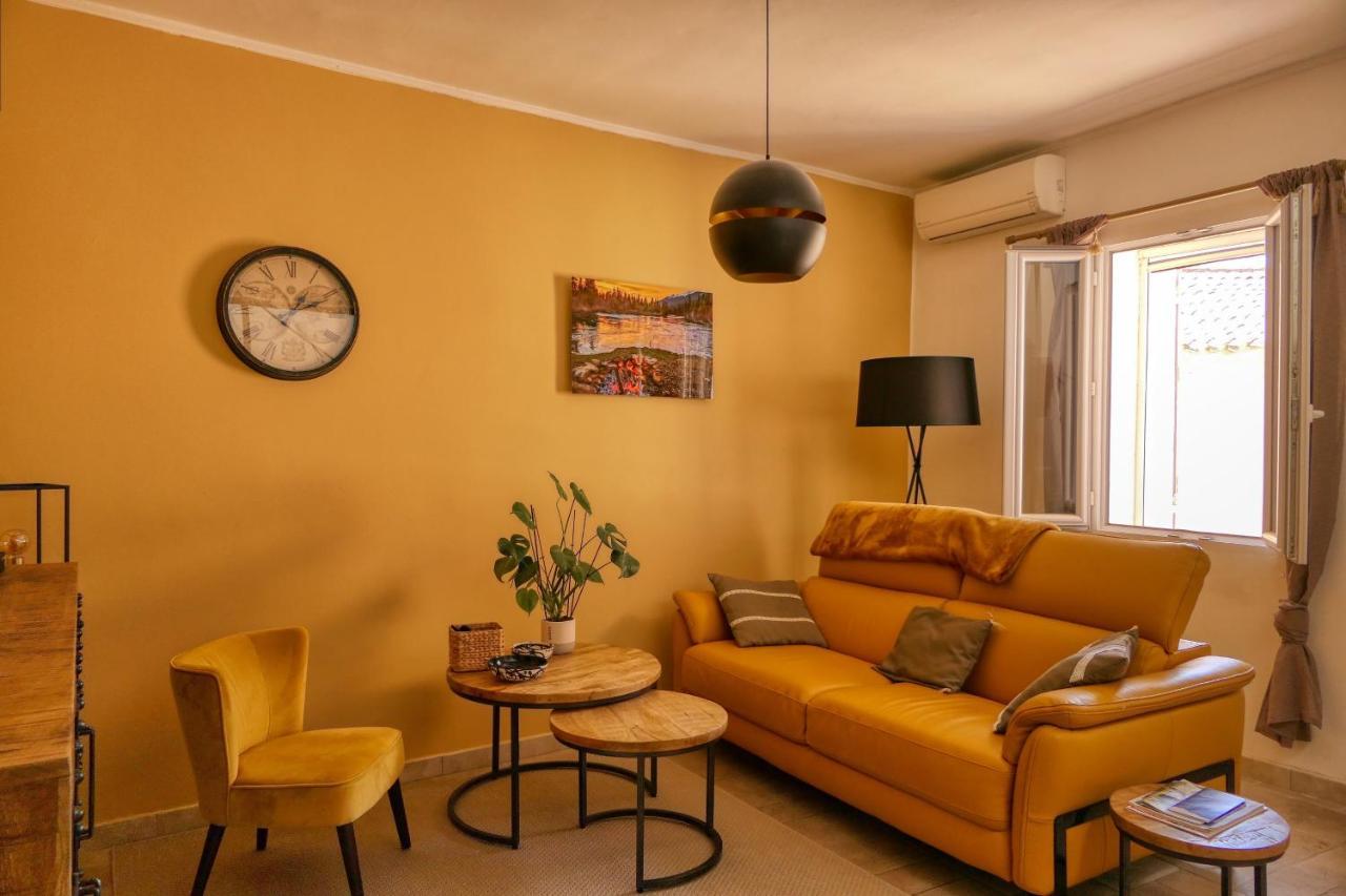 Village House Of Jean Gordes Esterno foto